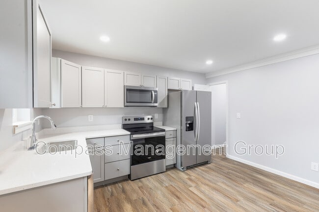 Building Photo - 6900 Seaver Dr NW