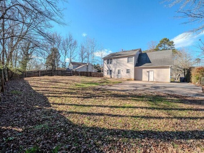 Building Photo - 1479 Millstream Trail NW