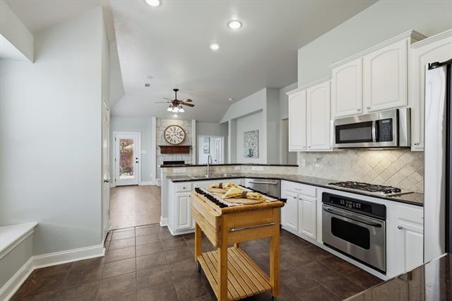 Building Photo - 3421 Beekman Dr