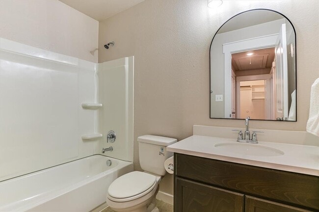 Building Photo - 1304 Salt Lick Dr