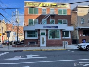 Building Photo - 103 Bayard St