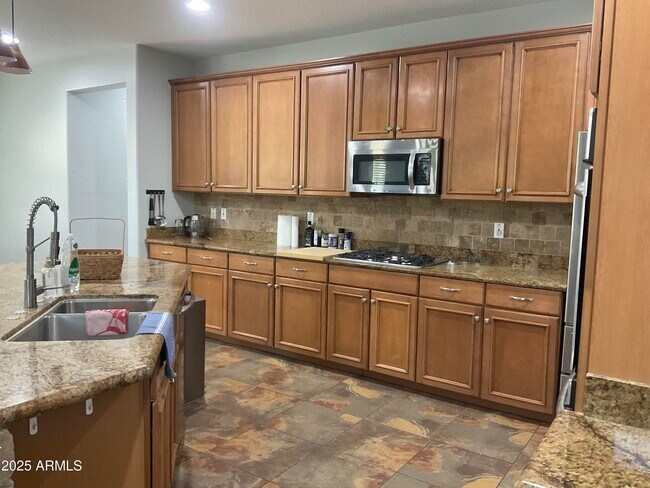 Building Photo - 20893 W Cora Vista