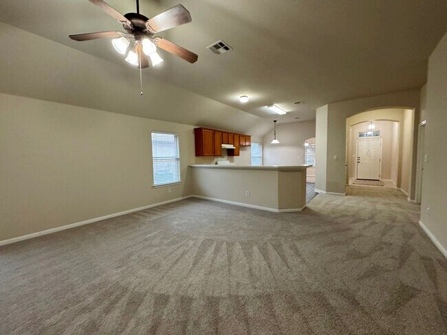 Building Photo - One-story brick home in popular Stoneridge Subdivision!