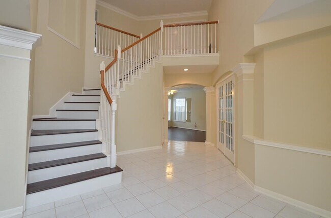 Building Photo - 20735 Fawnbrook Ct