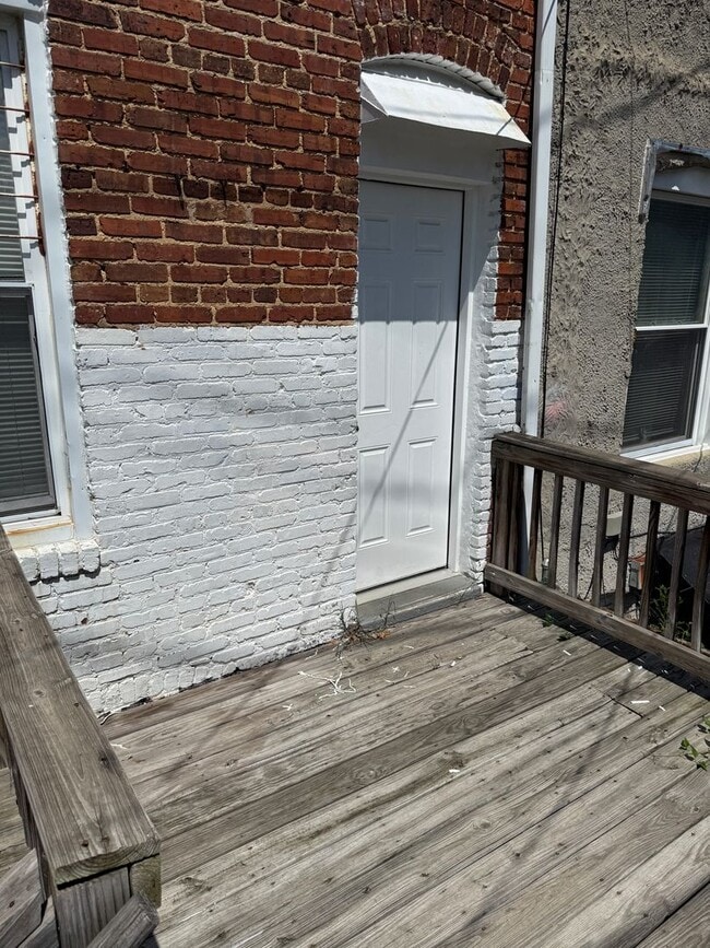 Building Photo - Three-bedroom Home In Baltimore