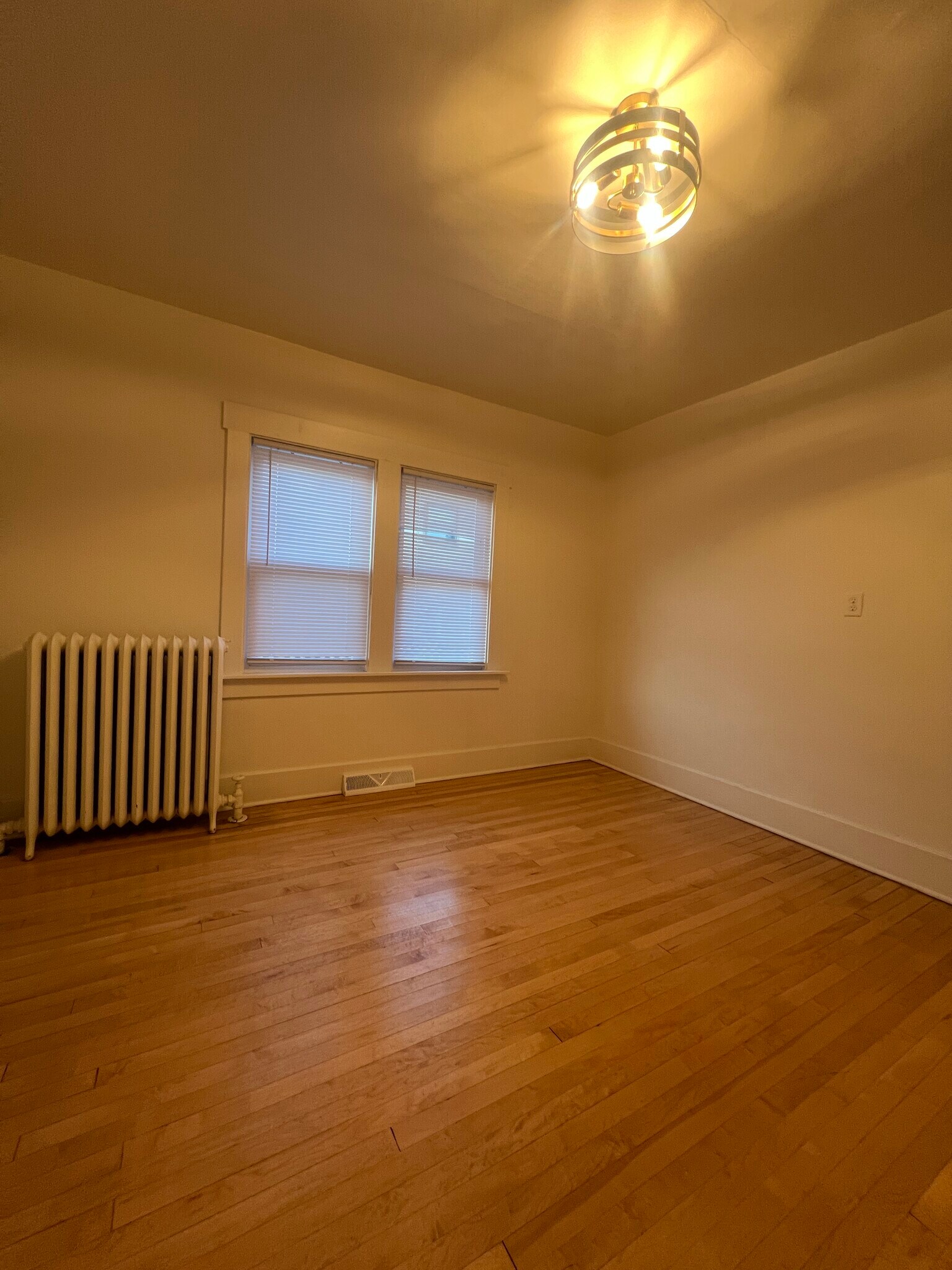 Building Photo - 2033 S 82nd St