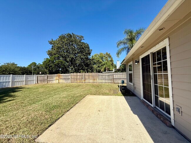 Building Photo - 4578 Blue Stream Ln N