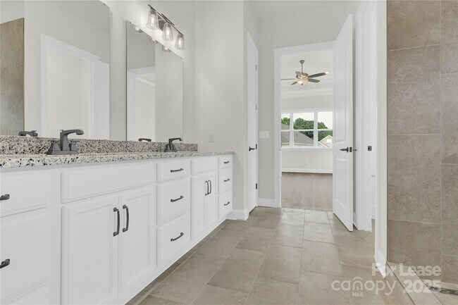 Building Photo - 4715 Anise Cir