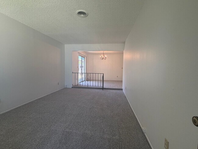 Building Photo - 6172 Peoria Dr