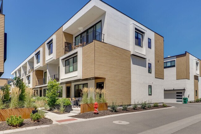 Building Photo - 4164 S Sugaree Ln
