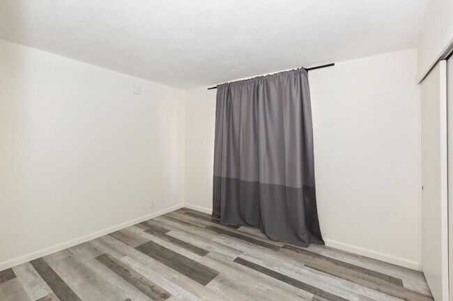 Building Photo - 15073 Mojave St