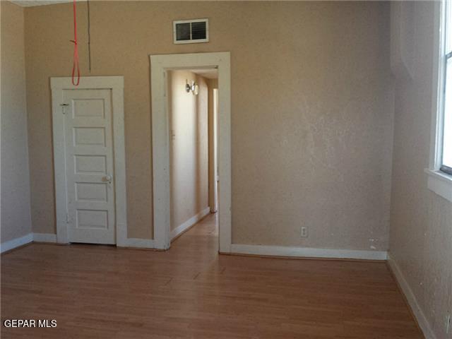 Building Photo - 2201 Tremont Ave