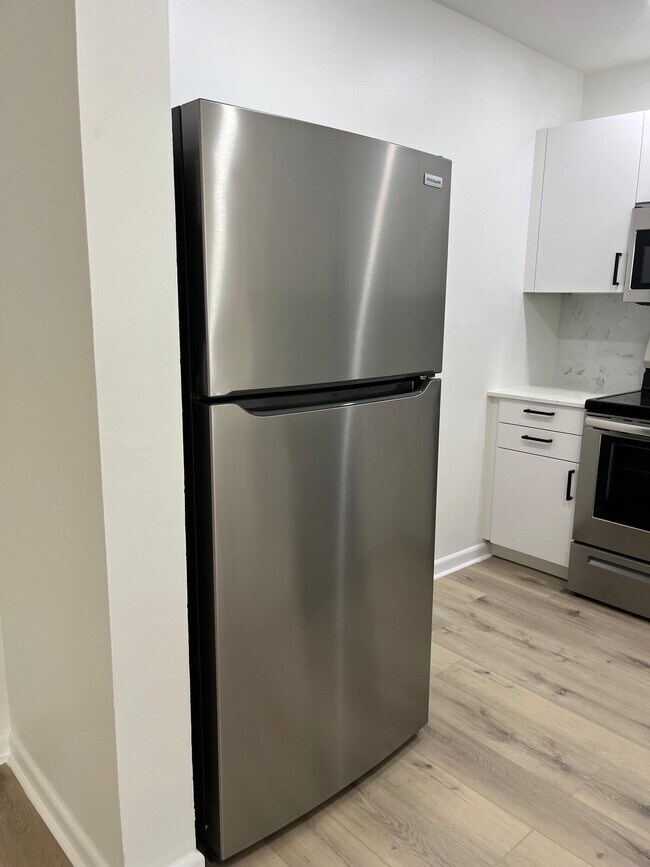 Building Photo - 480 NW 20th St