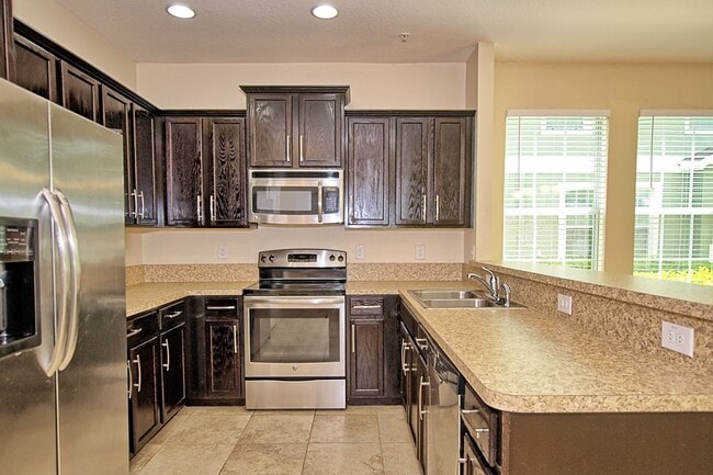 Building Photo - 3/2.5, 2-story, Lake Nona townhome, available now!