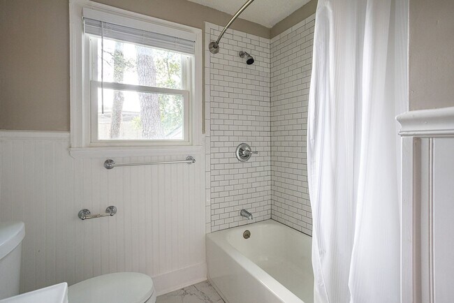 Building Photo - Welcome to this beautiful newly renovated ...