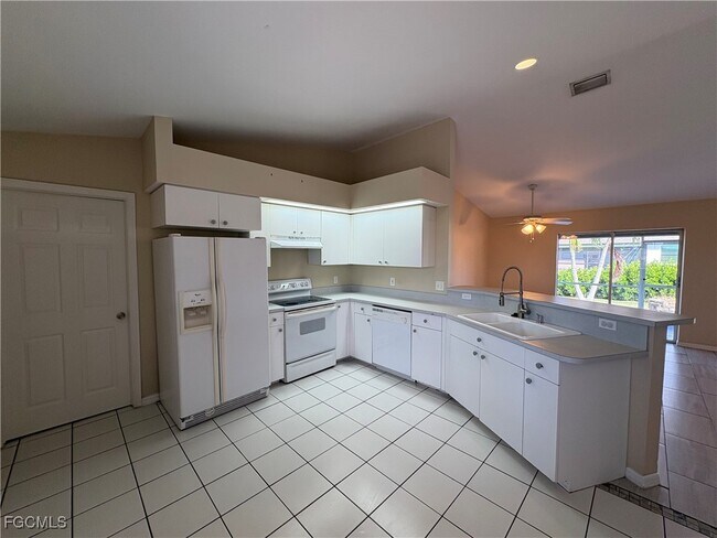 Building Photo - 4333 Agualinda Blvd
