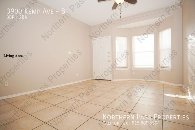 Building Photo - Nice 3 Bedroom Apartment with Refrigerated...