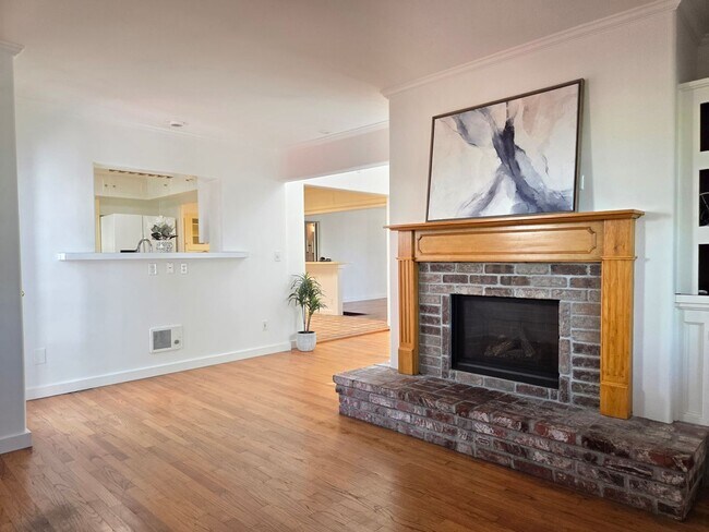 Building Photo - Beautiful Encinitas Home with Ocean Views!
