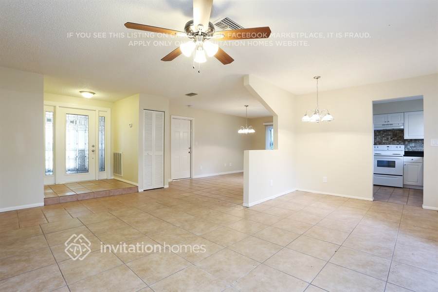 Building Photo - 2732 Wiltshire Ave