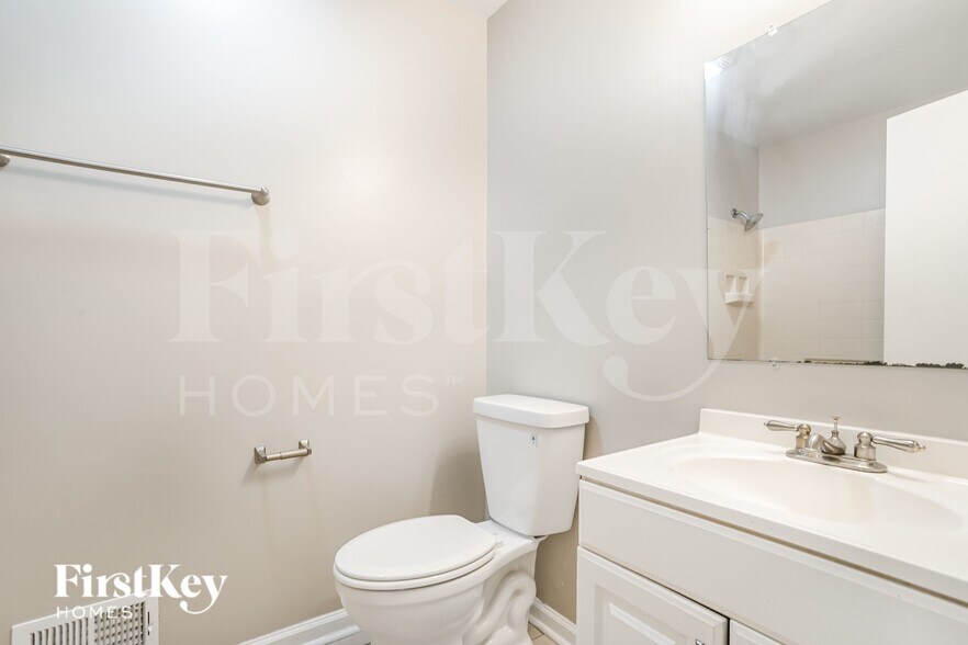 Building Photo - 5507 Lawrence Orr Rd