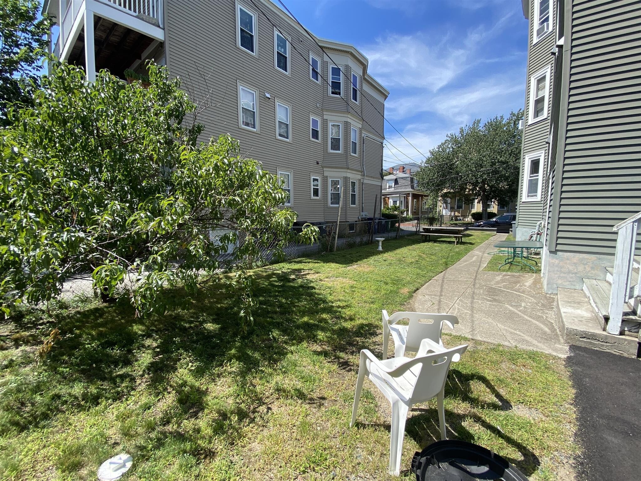 Building Photo - 22 Rice St