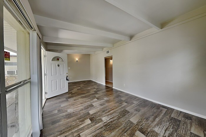 Building Photo - 1703 Carnegie Cir