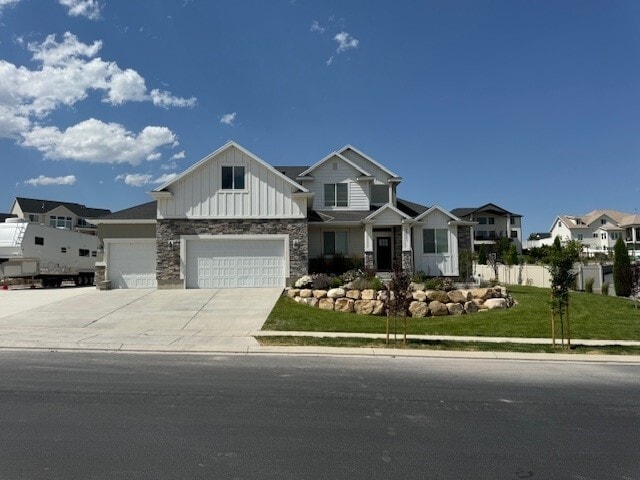 Building Photo - 2795 E Lakeside Dr