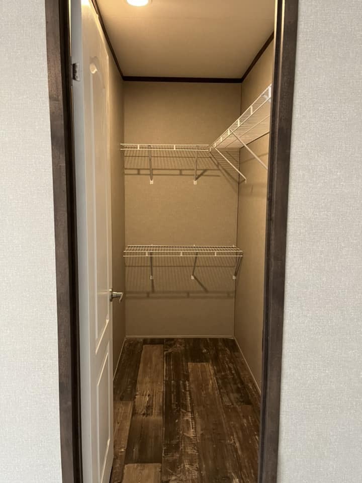 Building Photo - 133 Lillian St