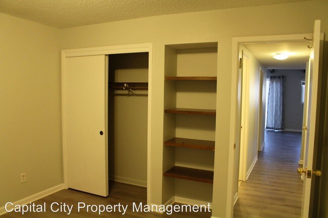 Building Photo - 3 br, 2 bath House - 6750 School St Unit 201
