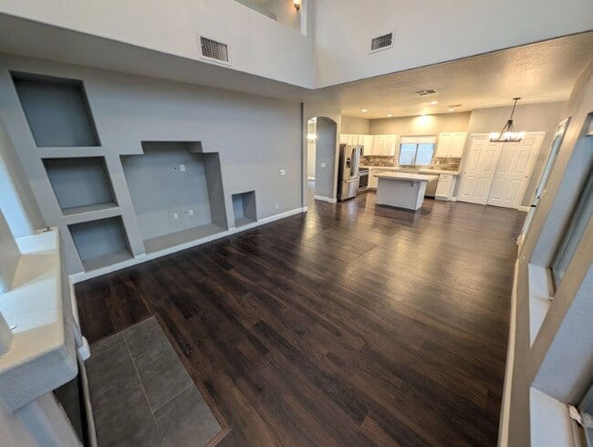 Building Photo - 10465 Warwick Falls Ct