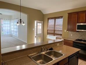Building Photo - 6400 Brownstone Dr