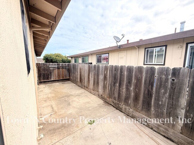 Building Photo - 239 W Alvin Dr