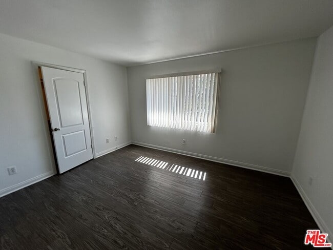 Building Photo - 14359 Haynes St