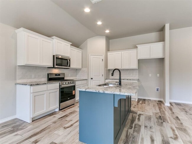 Building Photo - 12028 Rockbed Dr