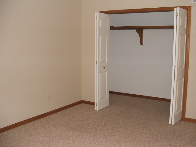 Building Photo - 3 Bedroom Home in Jimtown Schools!