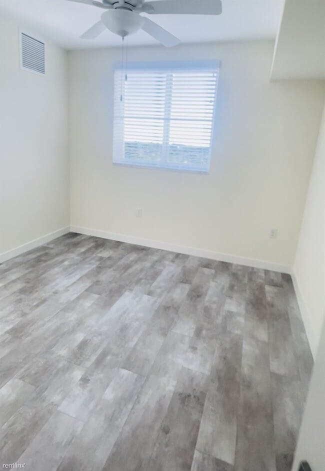 Building Photo - 1 br, 1 bath Condo - 70 NW 107th Ave NUEVO...