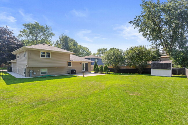 Building Photo - 630 Kenilworth Ave