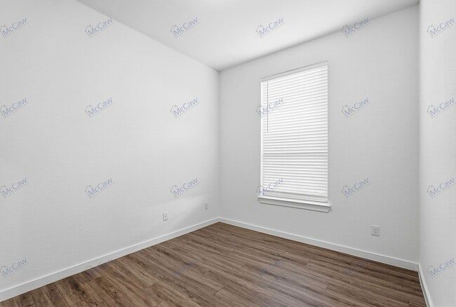 Building Photo - 5737 Miriam Dr