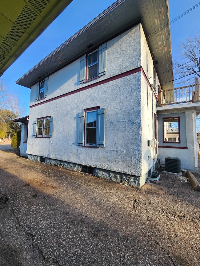 Building Photo - 1718 Grand Ave