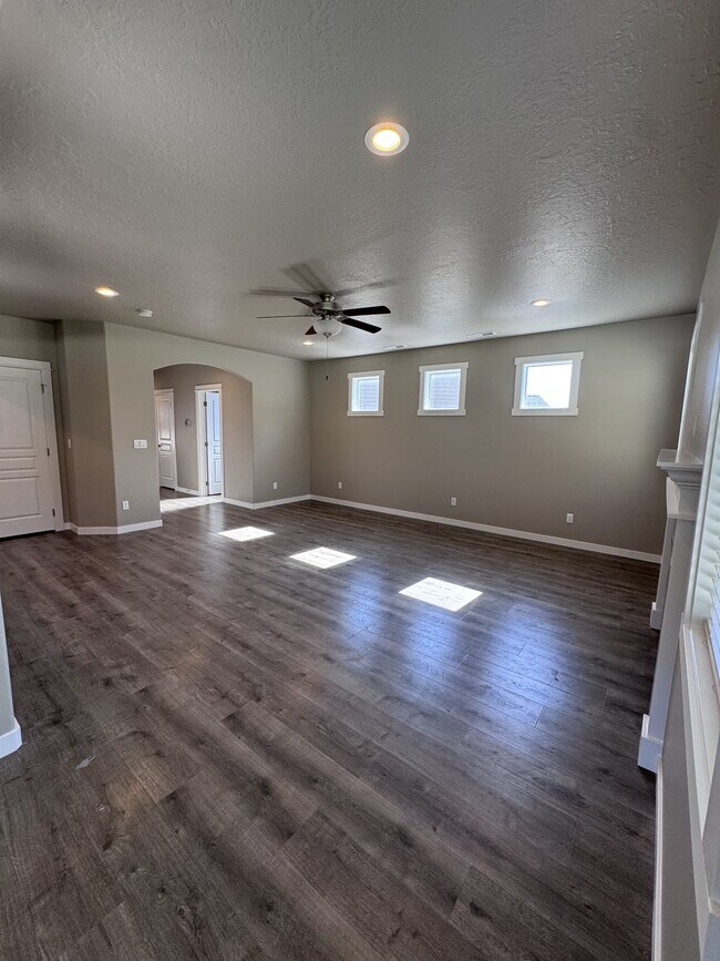 Building Photo - 9543 W Goldenpond Ct