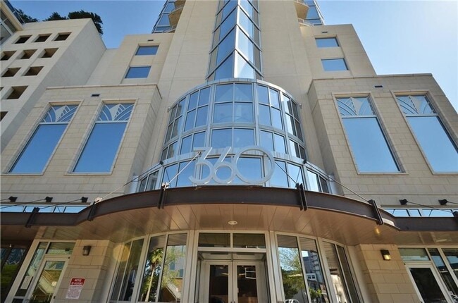 Building Photo - 360 Nueces St