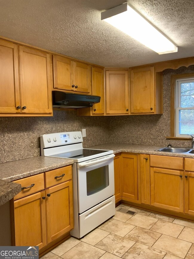 Building Photo - 1590 Waterworks Rd