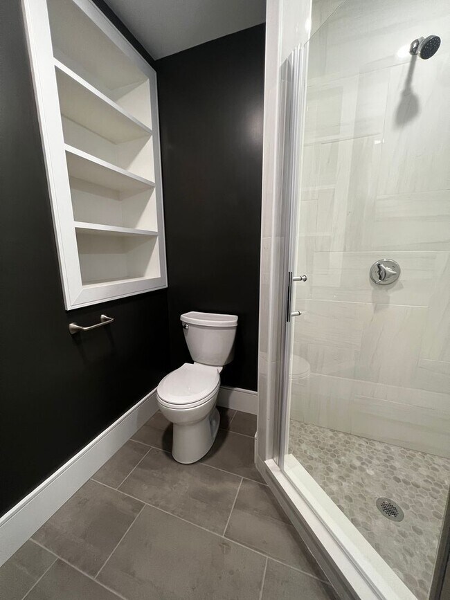 Building Photo - Luxury 4 Bed/2 Bath, LAUNDRY IN-UNIT, Newly Renovated, Private Porch, Washington Square