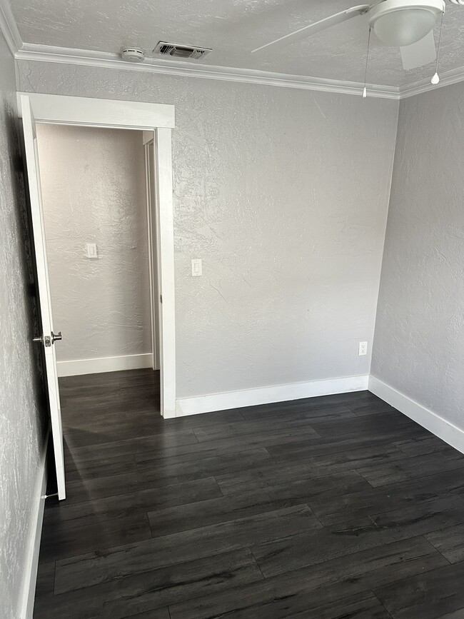 Bed 2 - 4864 Chablis Ct