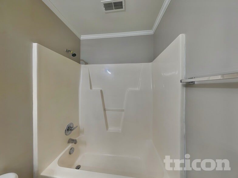 Building Photo - 153 Chesterbrook Ln