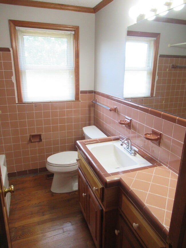 Building Photo - Denver Four Bedroom Home For Rent!