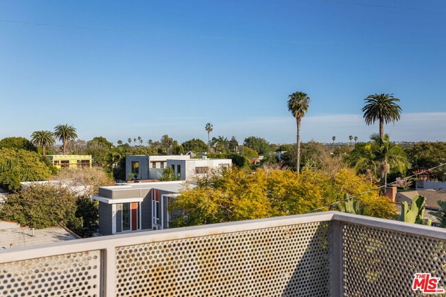 Building Photo - 4118 Wade St