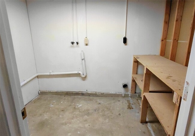 Building Photo - 1920 Americana Way