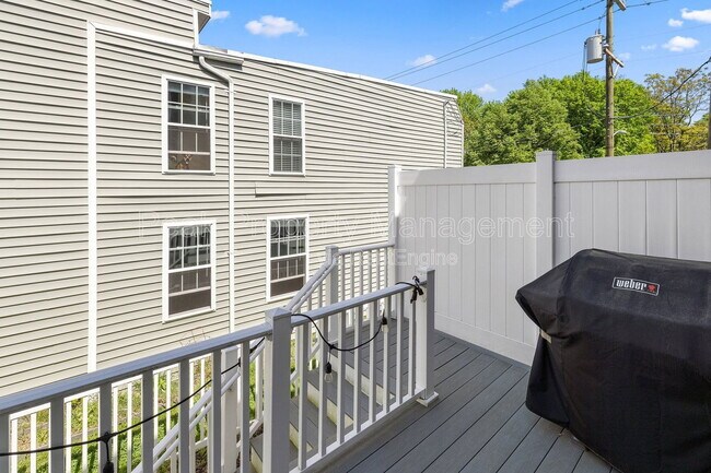 Building Photo - 3120 N Street