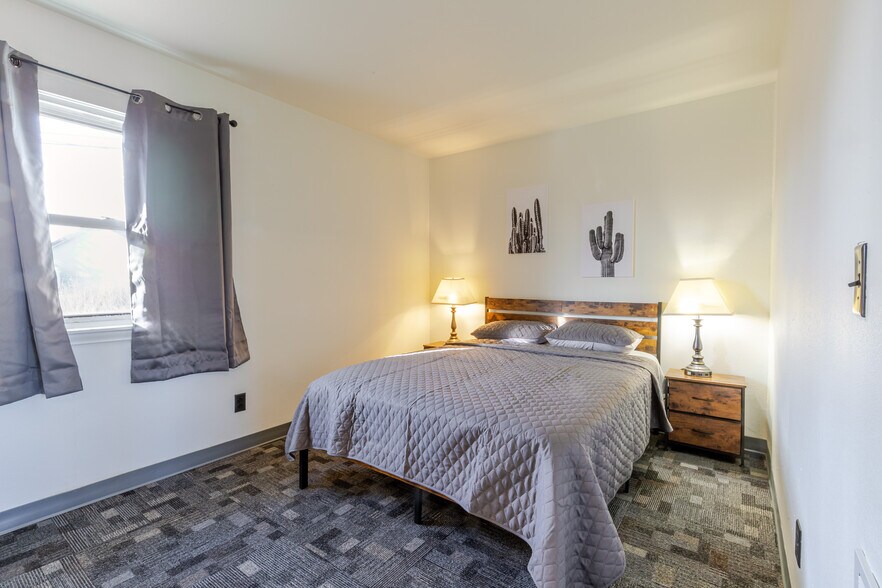 Building Photo - 3737 Sturgis Rd